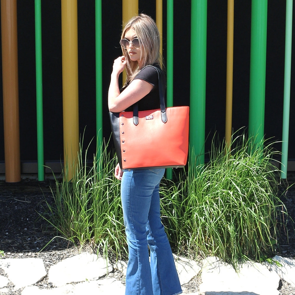 Handbags - Picture 4 of 7